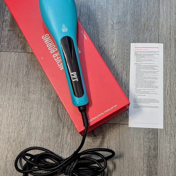 PYT Never Boring Always Beautiful Styling Brush NIB - Picture 7 of 8